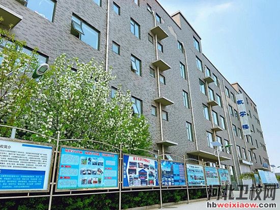 保定動力工程高級技工學(xué)校校園風(fēng)光