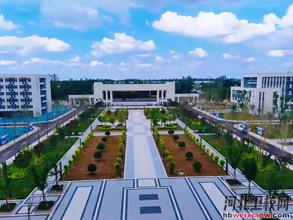 邢臺(tái)應(yīng)用技術(shù)職業(yè)學(xué)院校園環(huán)境
