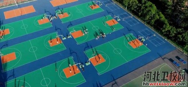 河北化工醫(yī)藥職業(yè)技術(shù)學院籃球場