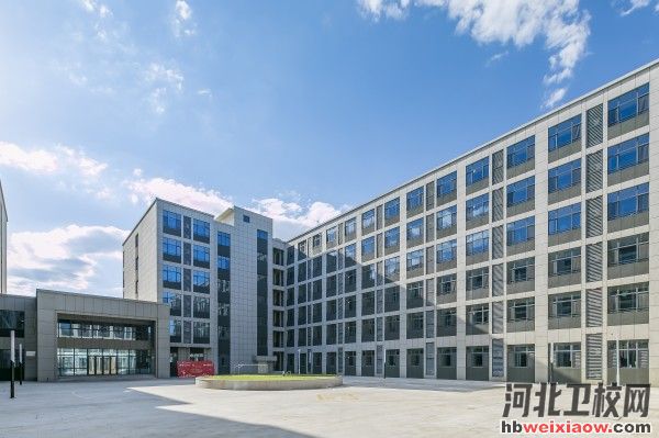 河北化工醫(yī)藥職業(yè)技術(shù)學院教學樓