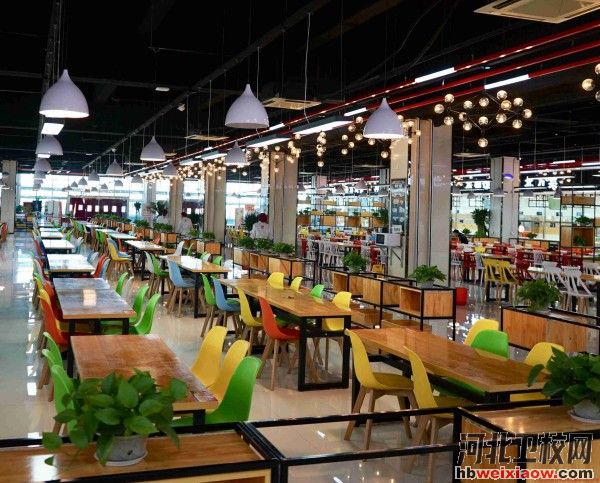 唐山職業(yè)技術(shù)學(xué)院學(xué)生餐廳